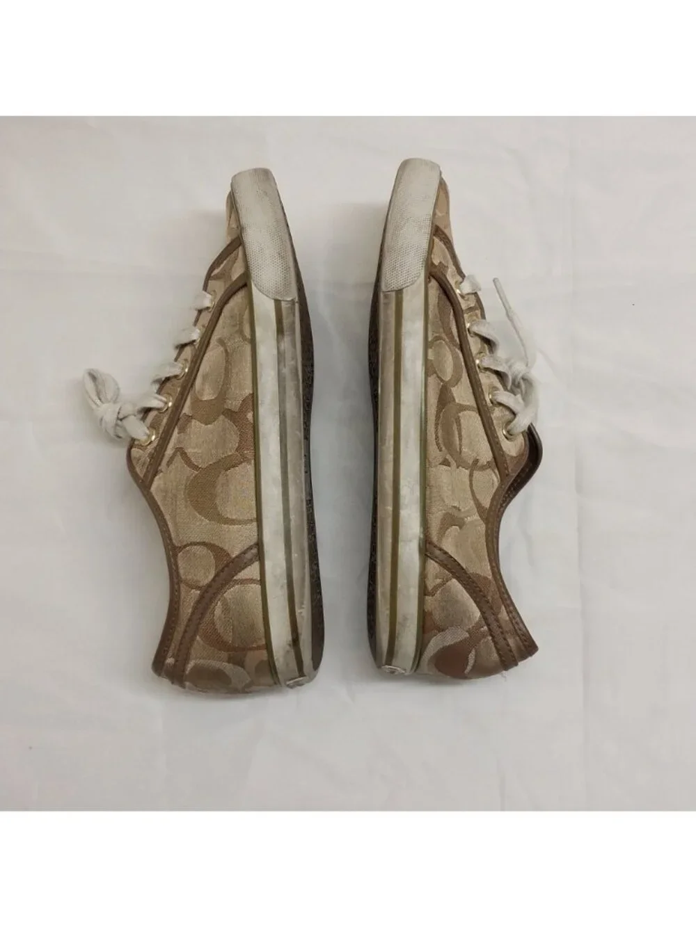 Coach Women's 8 B Tan Signature Canvas Lace-Up Sneakers